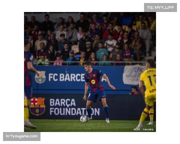 帕雷德斯经验引领巴萨后防 防守组织与出球能力俱佳